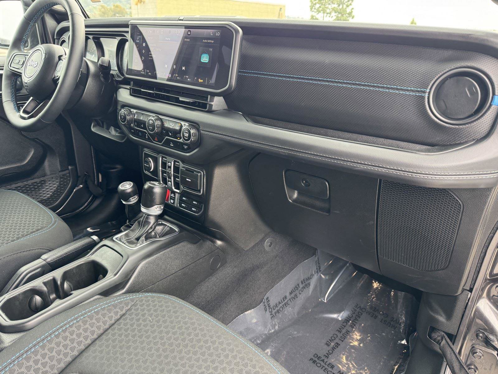 Certified 2025 Jeep Wrangler Unlimited Rubicon 4xe w/ Convenience Group image 8