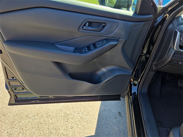 New 2026 Nissan Rogue S image 36