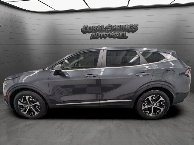 Certified 2023 Kia Sportage EX FWD image 4