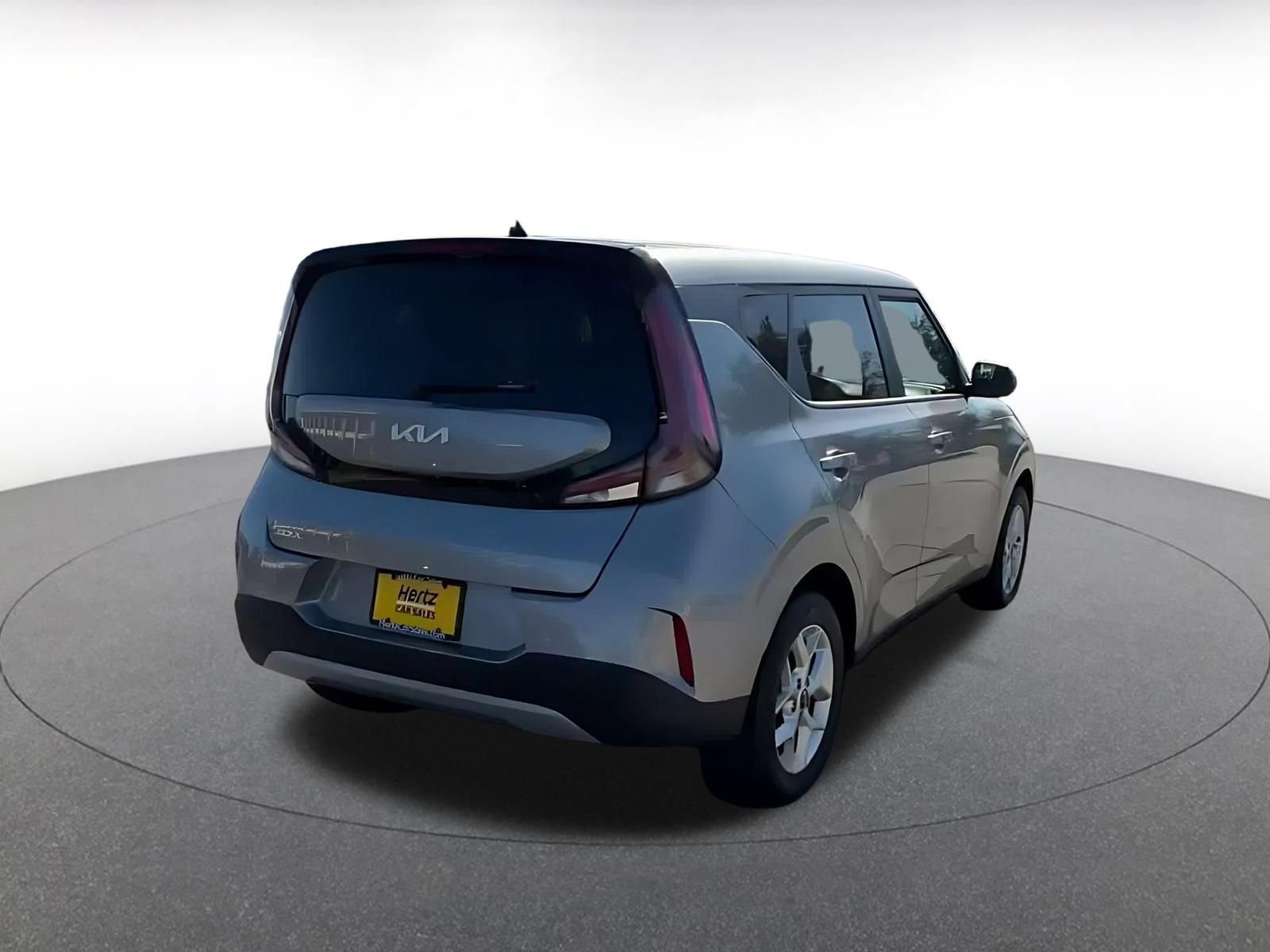Used 2025 Kia Soul LX w/ LX Technology Package FWD image 13