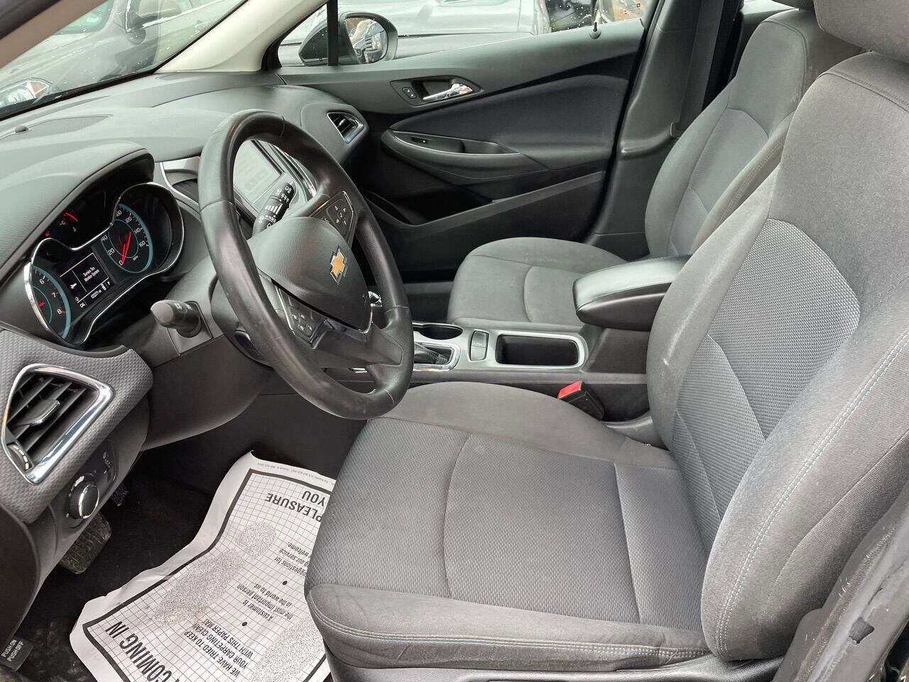 Used 2018 Chevrolet Cruze LT image 9