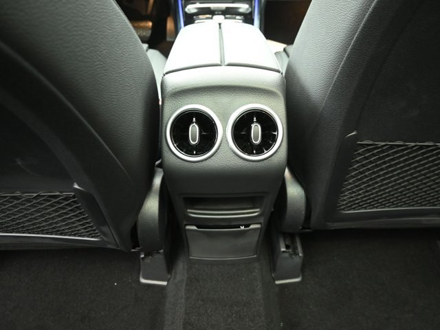 New 2026 Mercedes-Benz GLB 250 4MATIC image 23