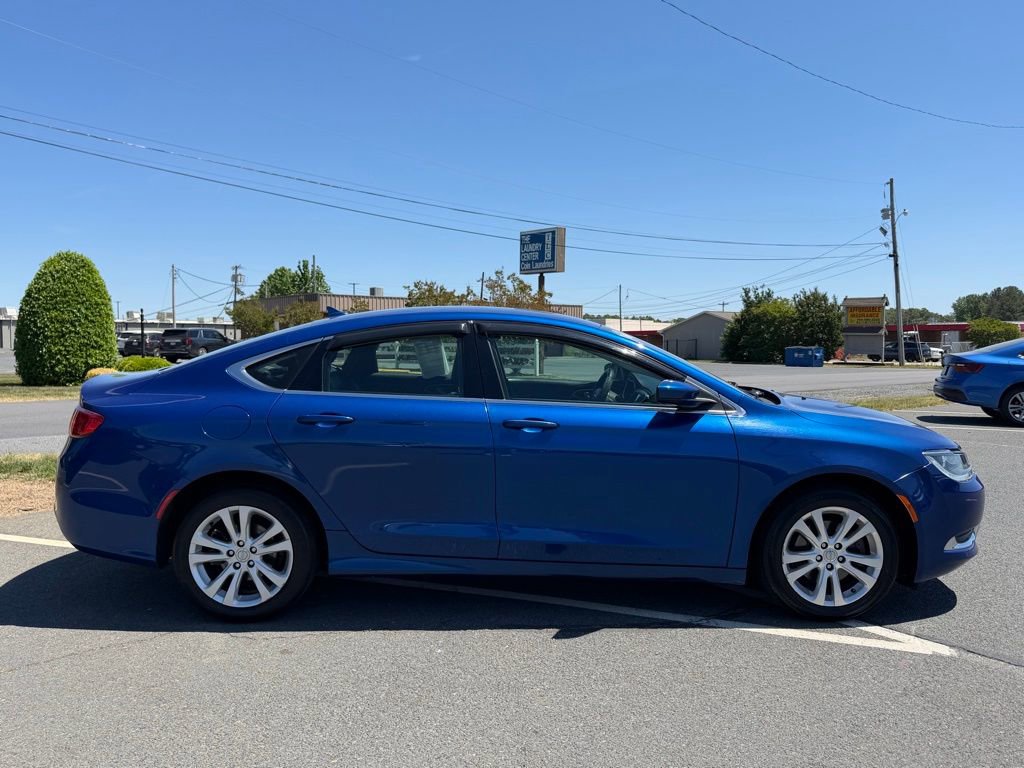 Used 2016 Chrysler 200 Limited FWD image 2