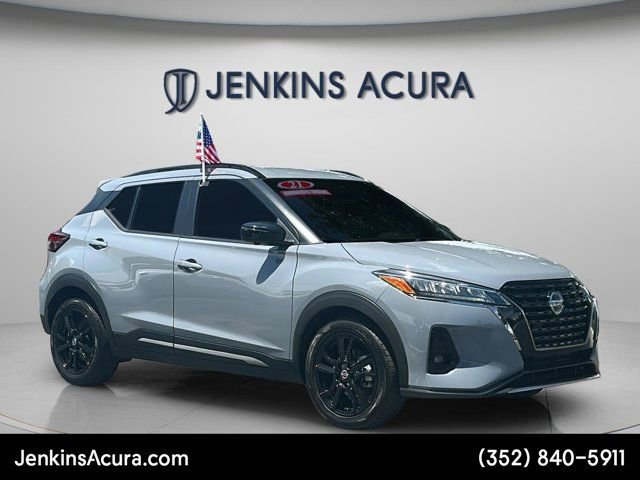 Used 2021 Nissan Kicks SR w/ SR Premium Package FWD image 1