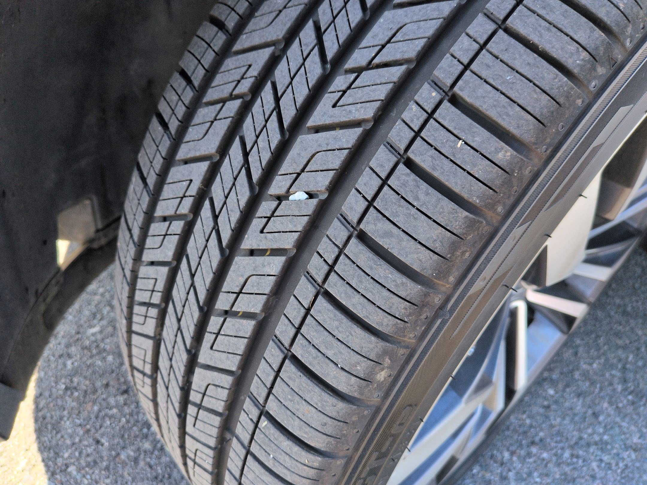 Used 2021 Volkswagen Tiguan SEL Premium R-Line w/ 3rd Row Seat Package image 9