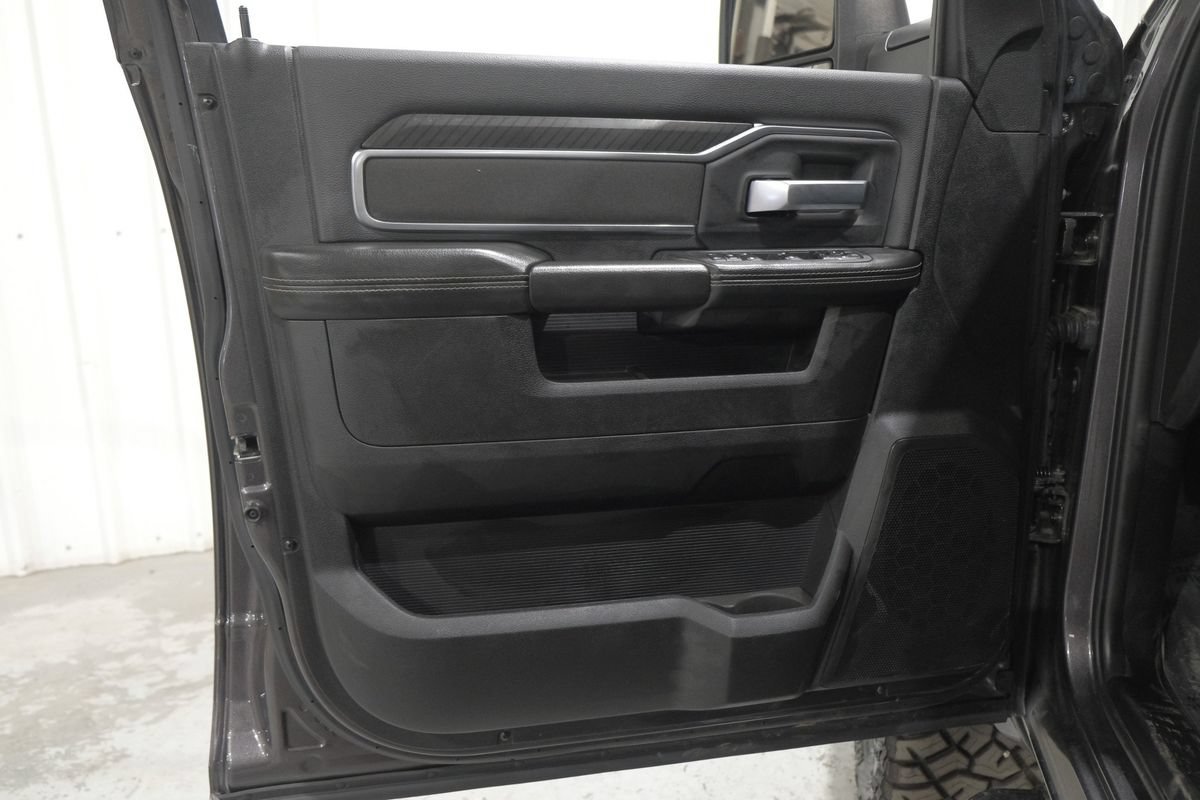 Used 2025 RAM 2500 Big Horn AWD/4WD image 41