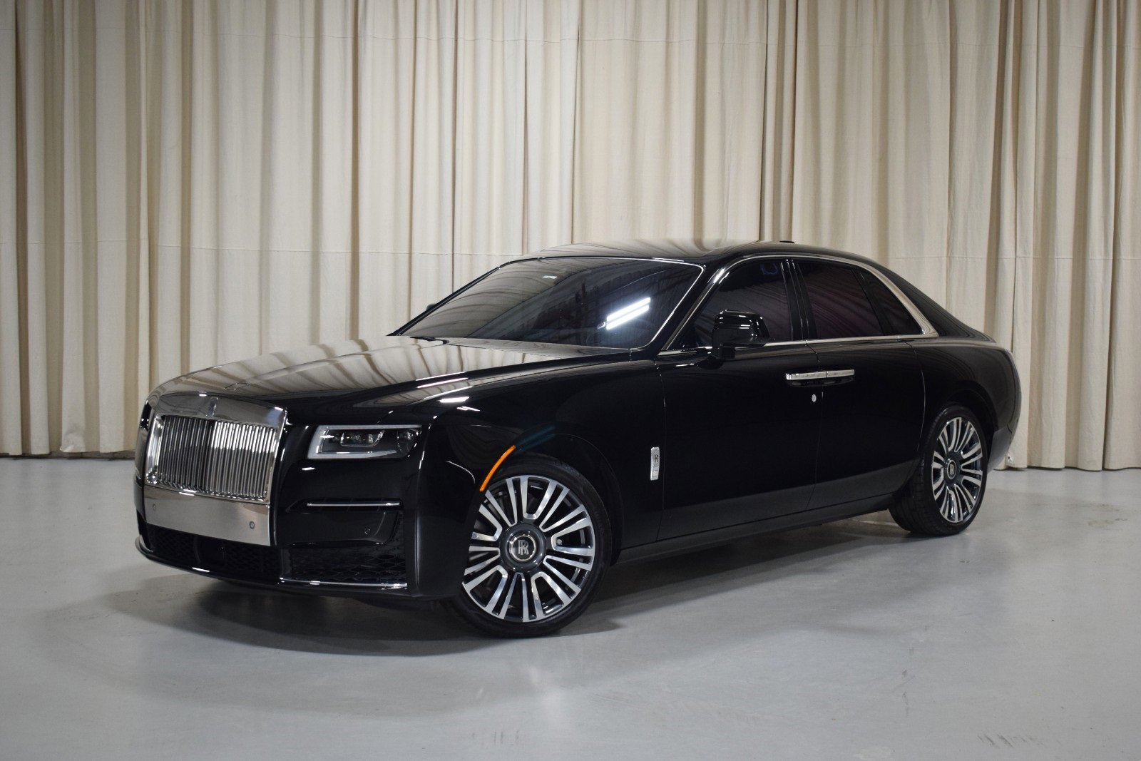 Certified 2024 Rolls-Royce Ghost image 1