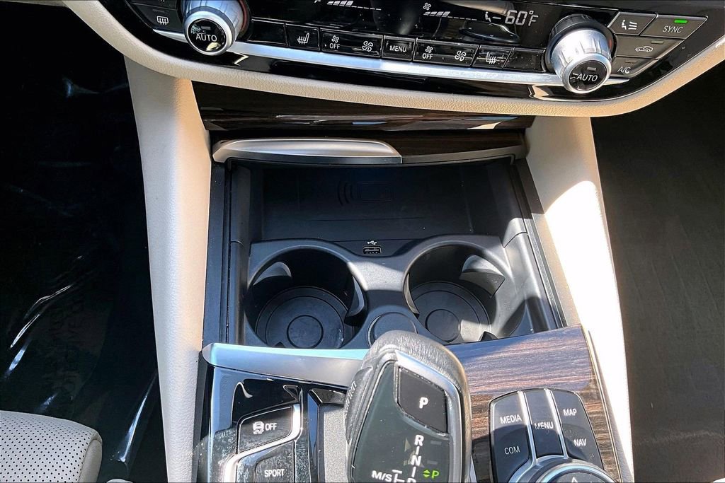 Used 2021 BMW 530e w/ Convenience Package image 16