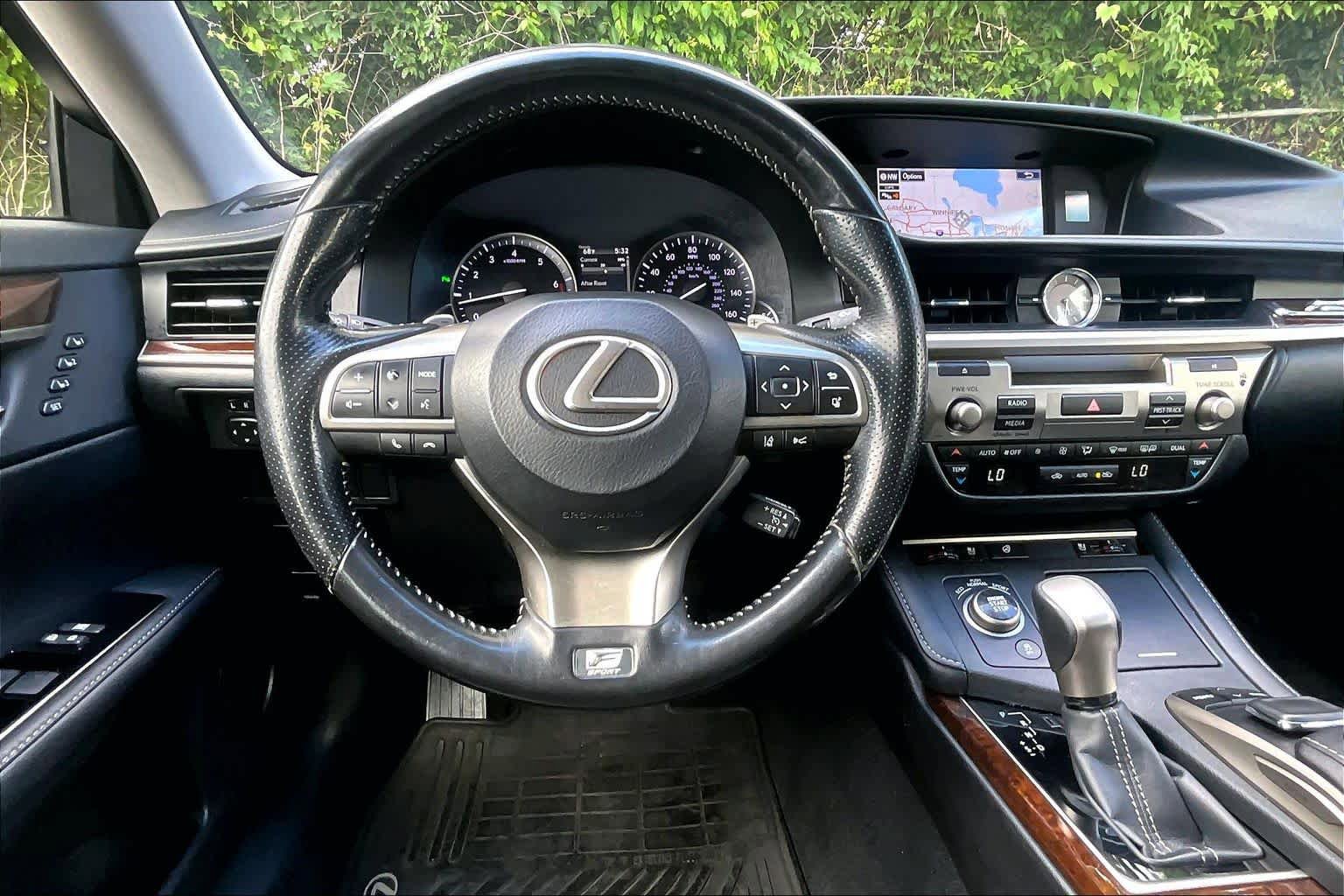 Used 2016 Lexus ES 350 w/ Navigation System Package FWD image 6