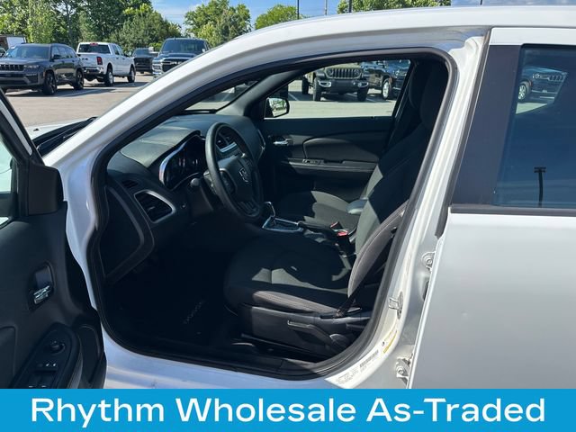 Used 2012 Dodge Avenger SE FWD image 11