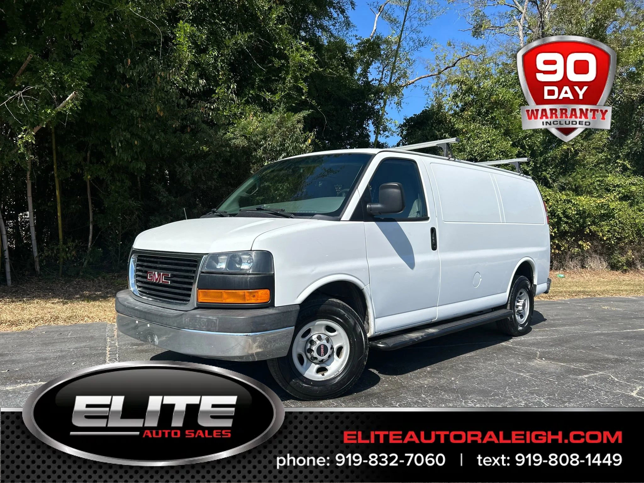 Used 2017 GMC Savana 2500 Van 3D image 1