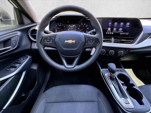 Used 2024 Chevrolet Trax LS w/ Driver Confidence Package FWD image 7