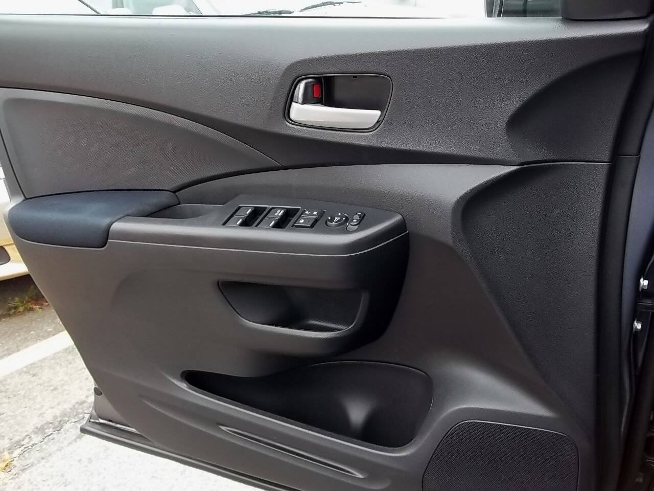 Used 2016 Honda CR-V LX image 13