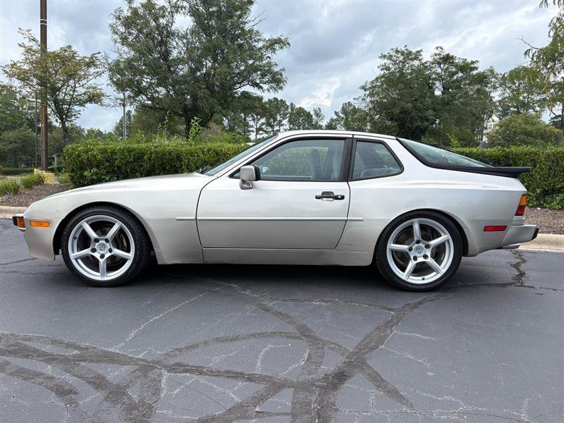 Used 1988 Porsche 944 Coupe RWD image 10