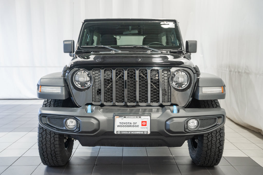 Used 2023 Jeep Wrangler Unlimited w/ Cold Weather Group AWD/4WD image 2