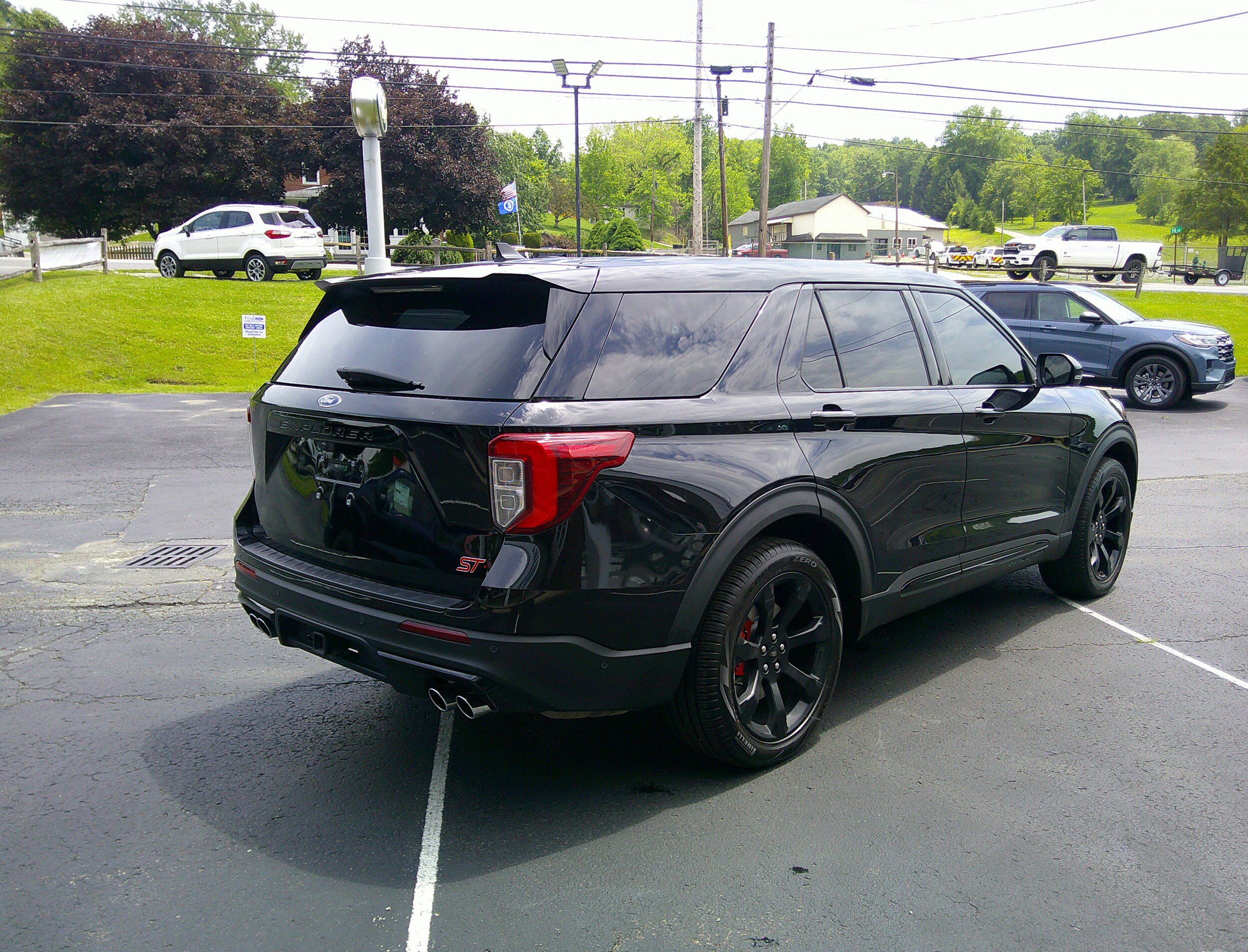 Used 2022 Ford Explorer ST w/ Equipment Group 401A AWD/4WD image 6
