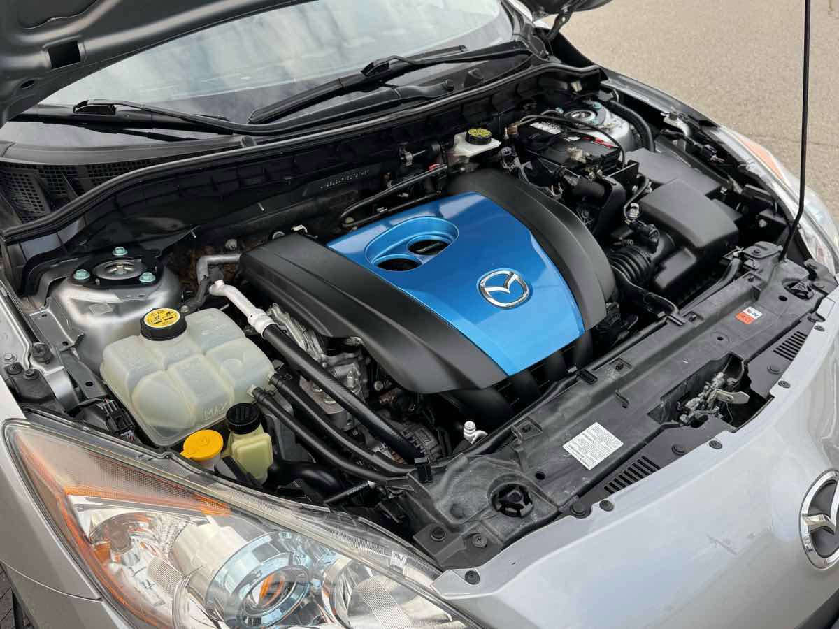 Used 2013 MAZDA MAZDA3 i Touring image 38