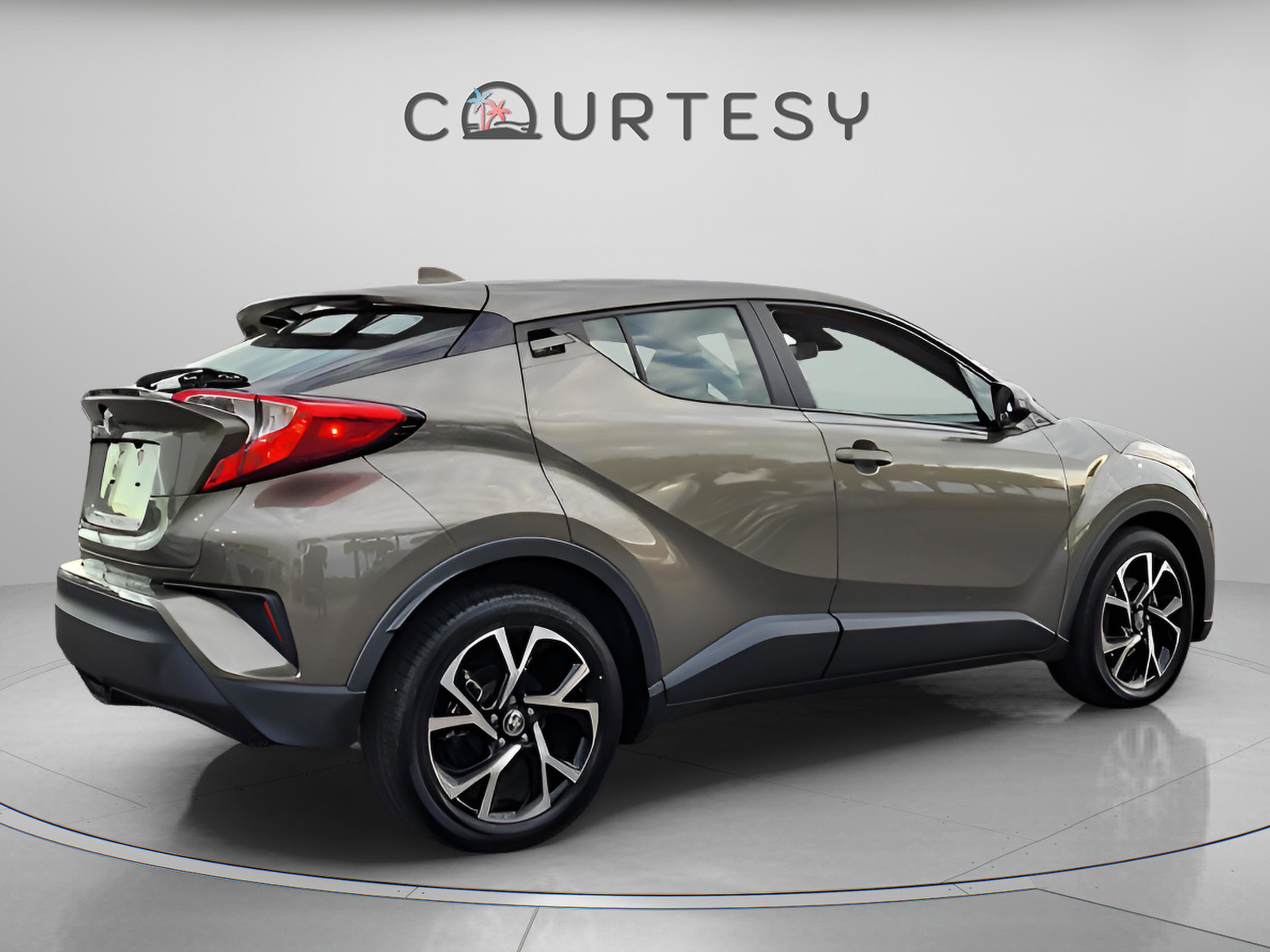 Certified 2021 Toyota C-HR XLE image 5