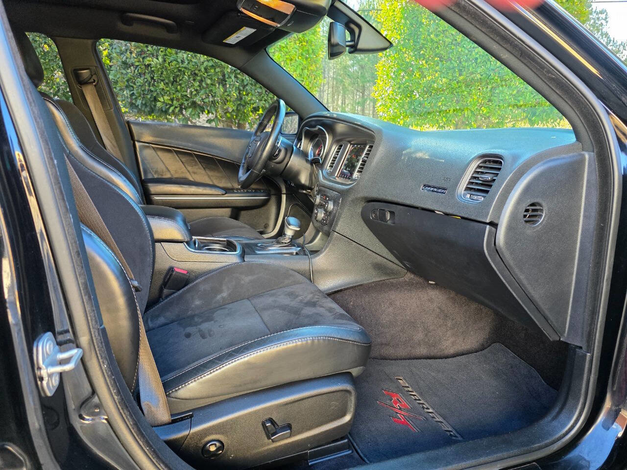 Used 2018 Dodge Charger R/T Scat Pack RWD image 39