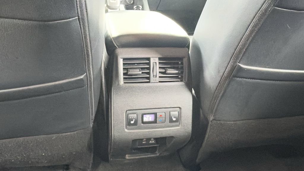 Used 2022 Mitsubishi Outlander SEL image 37