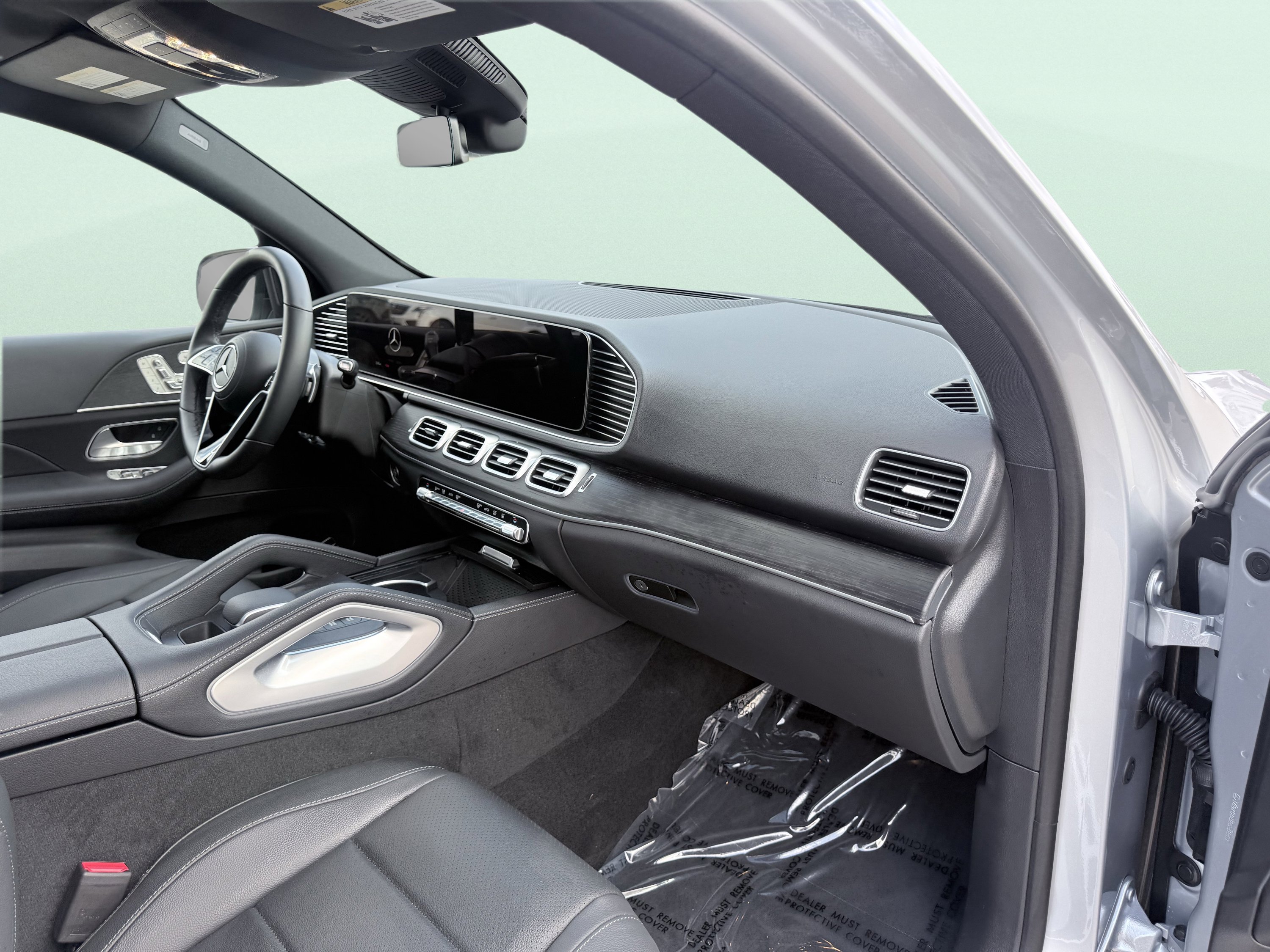 Used 2025 Mercedes-Benz GLE 450e 4MATIC w/ AMG Line Exterior image 31