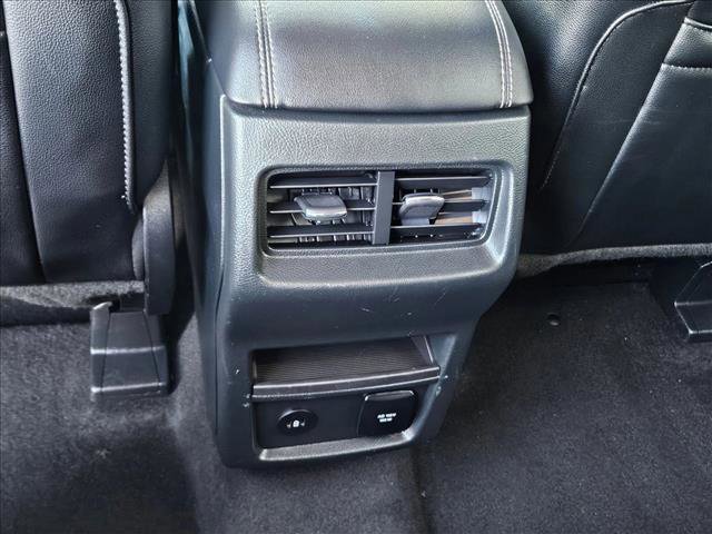 Used 2024 Ford Edge Titanium image 17