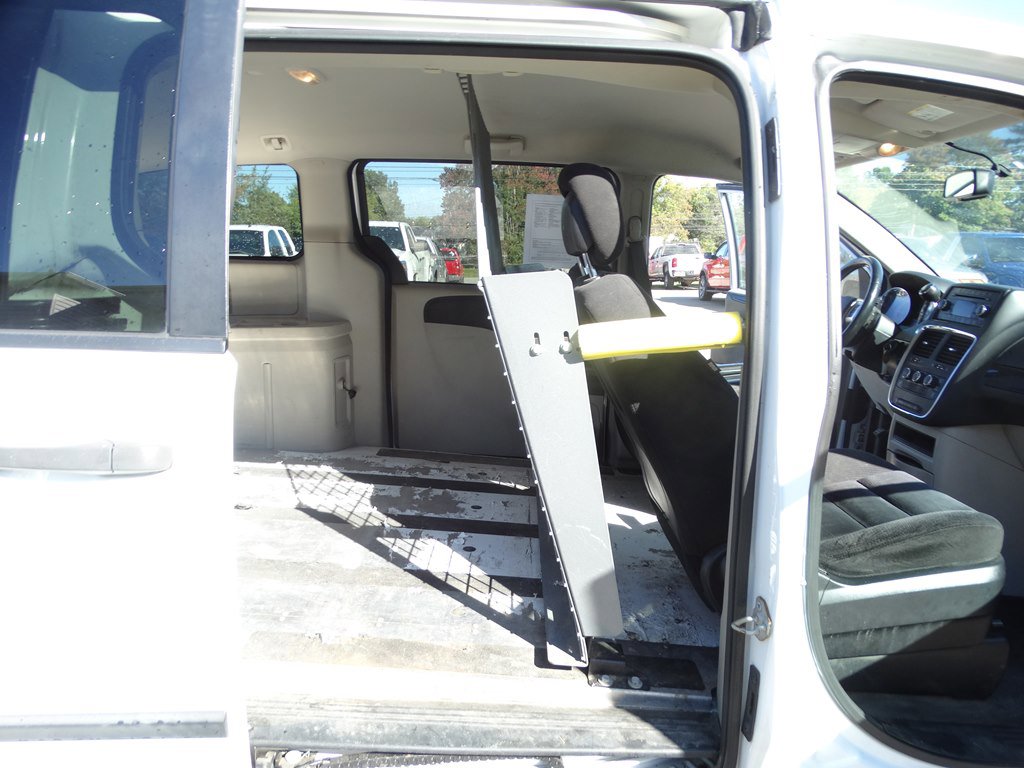 Used 2014 RAM C/V Tradesman w/ UConnect Hands-Free Group image 12