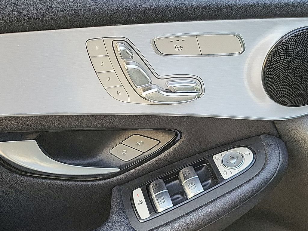 Used 2019 Mercedes-Benz GLC 300 image 23