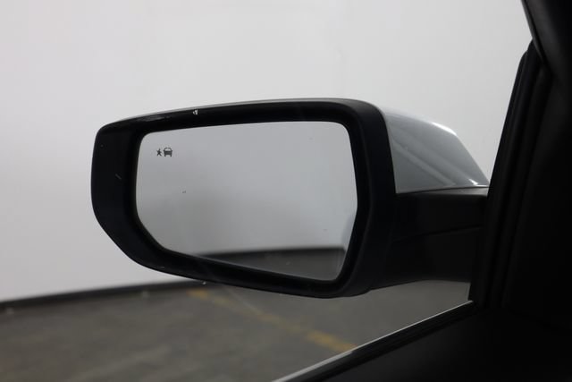 Used 2021 Chevrolet Malibu RS FWD image 34