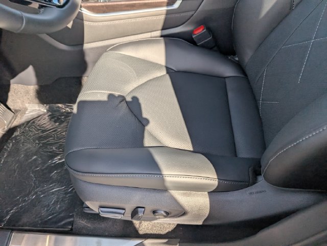 New 2026 Toyota Highlander AWD image 17