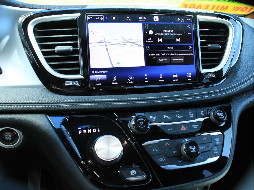 Used 2021 Chrysler Pacifica Touring-L w/ Premium & Safety Sphere Group AWD/4WD image 20