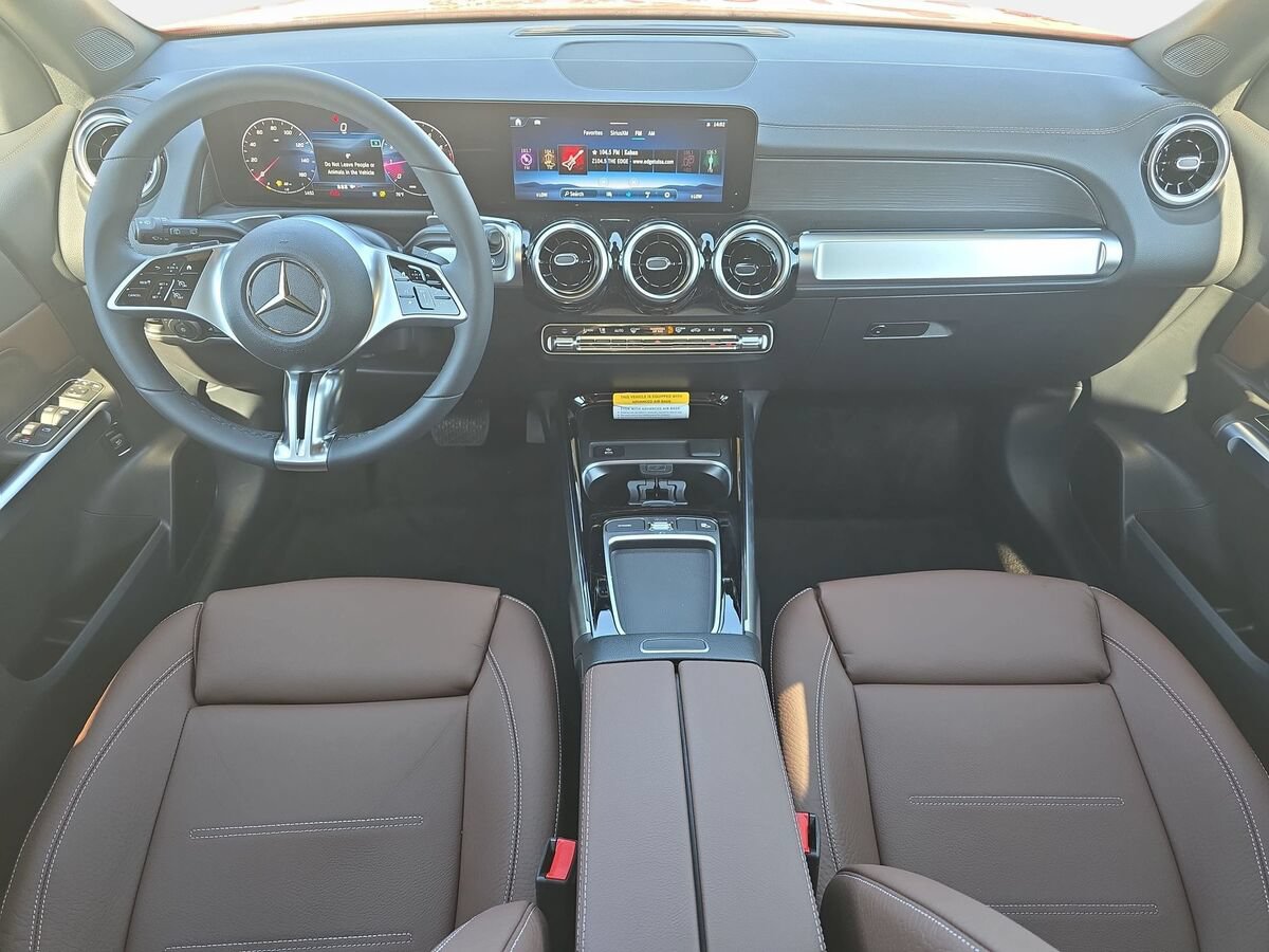 New 2026 Mercedes-Benz GLB 250 image 9