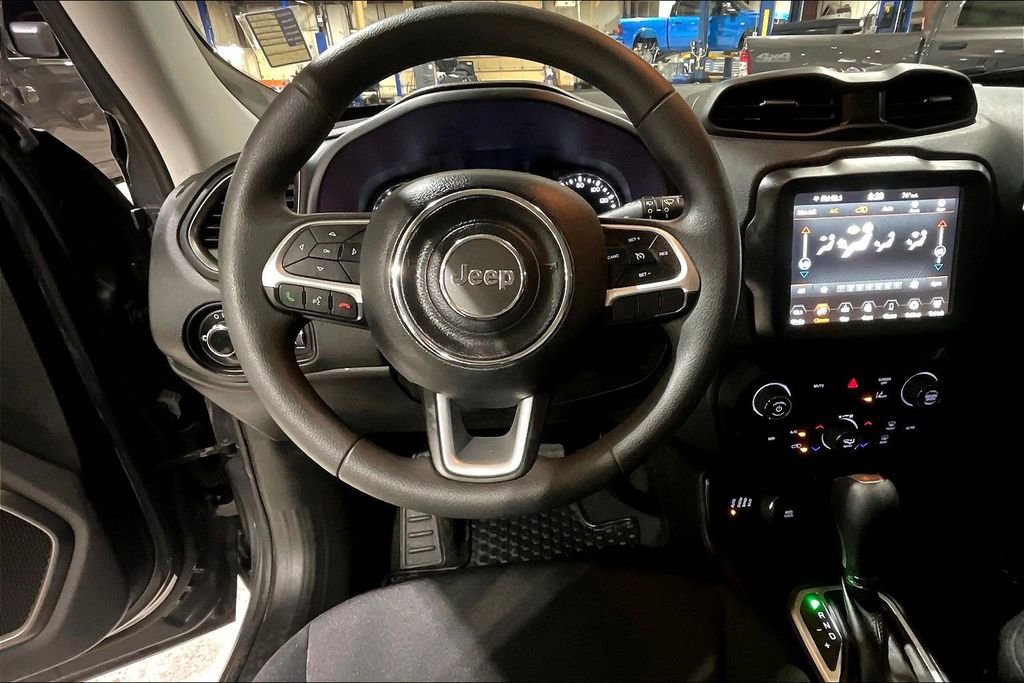 Used 2023 Jeep Renegade Latitude image 5