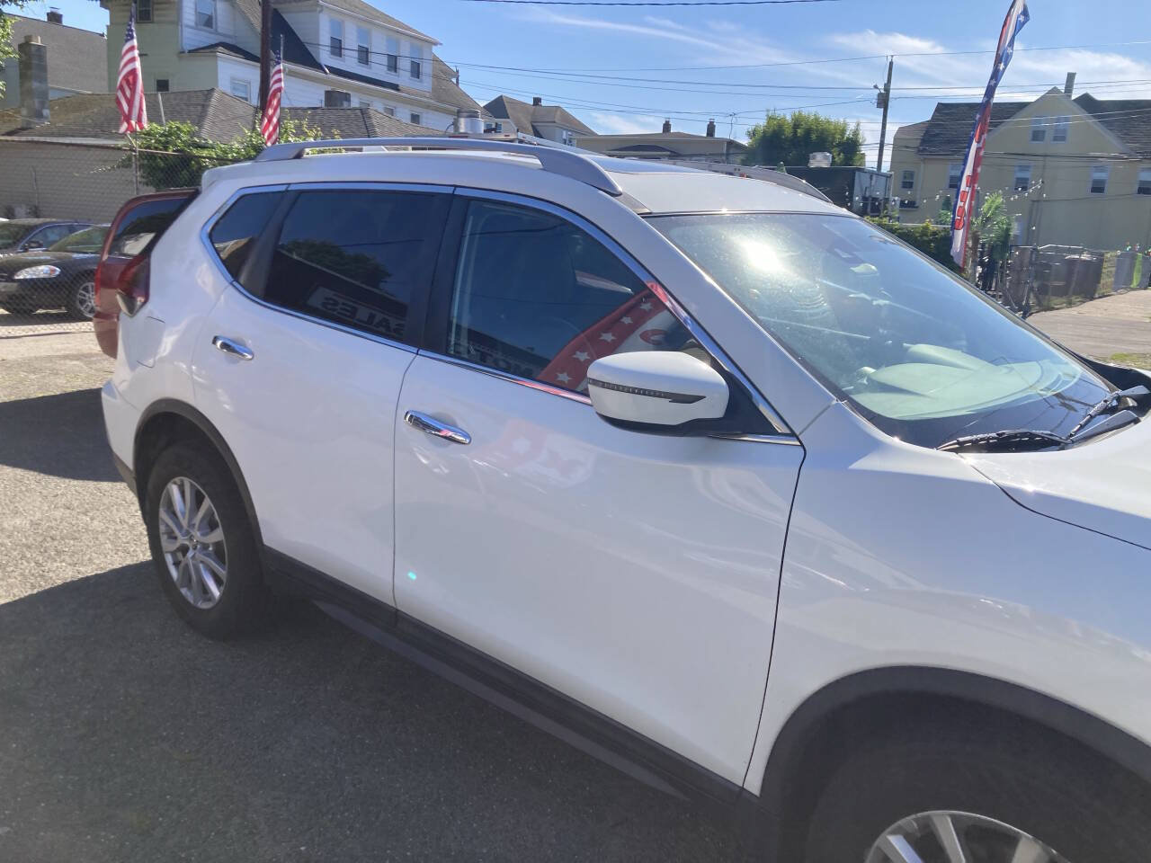Used 2019 Nissan Rogue S w/ Special Edition Package AWD/4WD image 4