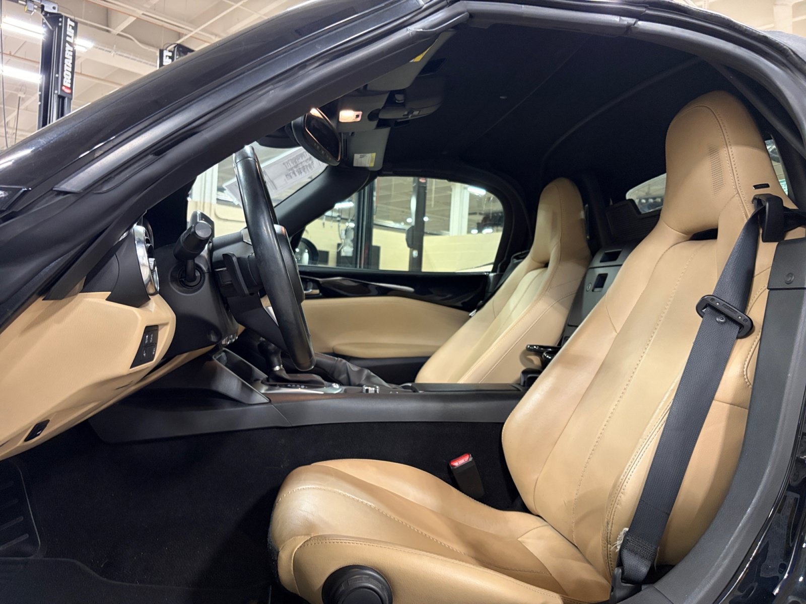 Used 2016 MAZDA MX-5 Miata Grand Touring RWD image 12