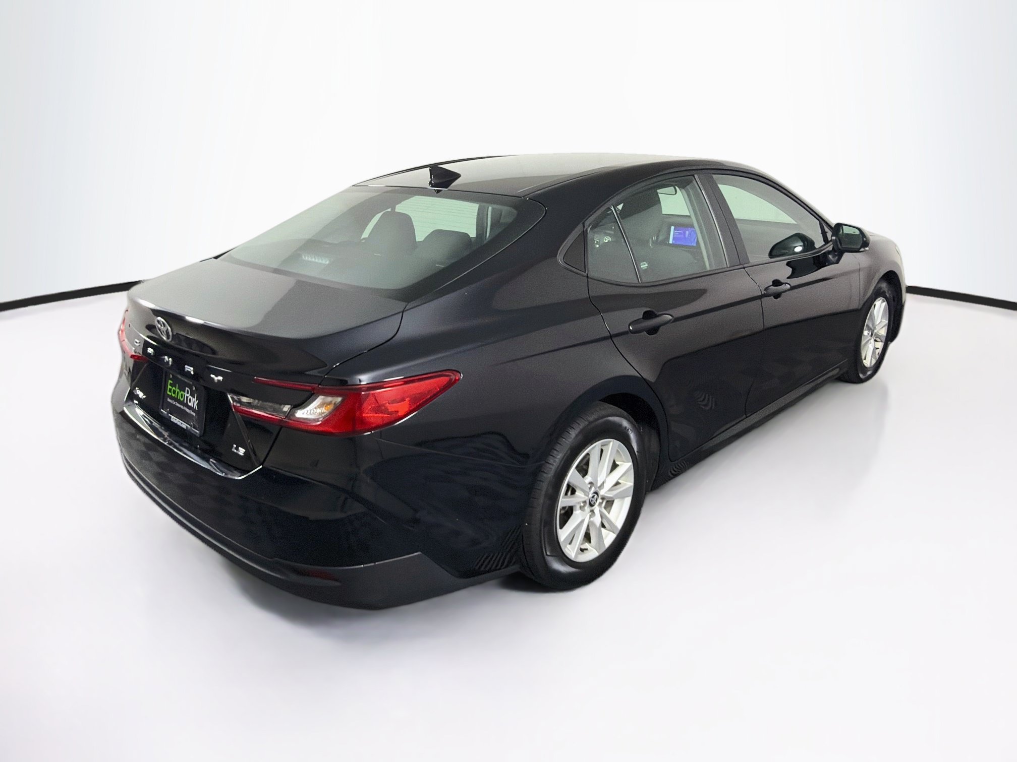 Used 2025 Toyota Camry LE FWD image 9