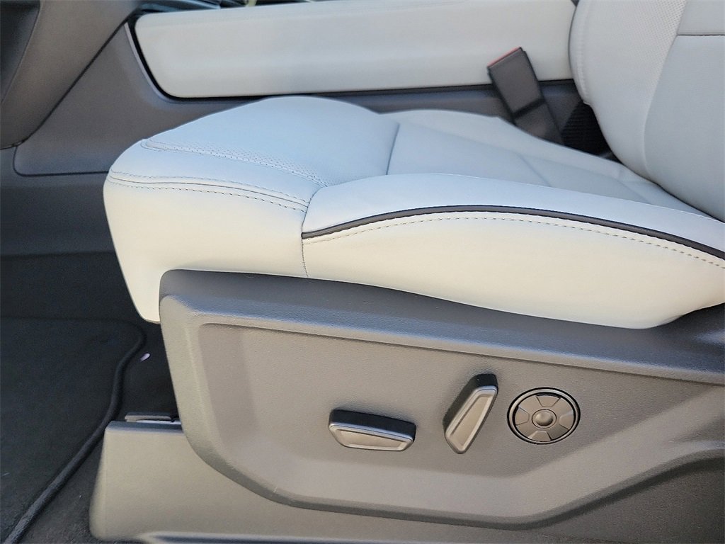 New 2025 Ford Expedition Max Platinum image 13
