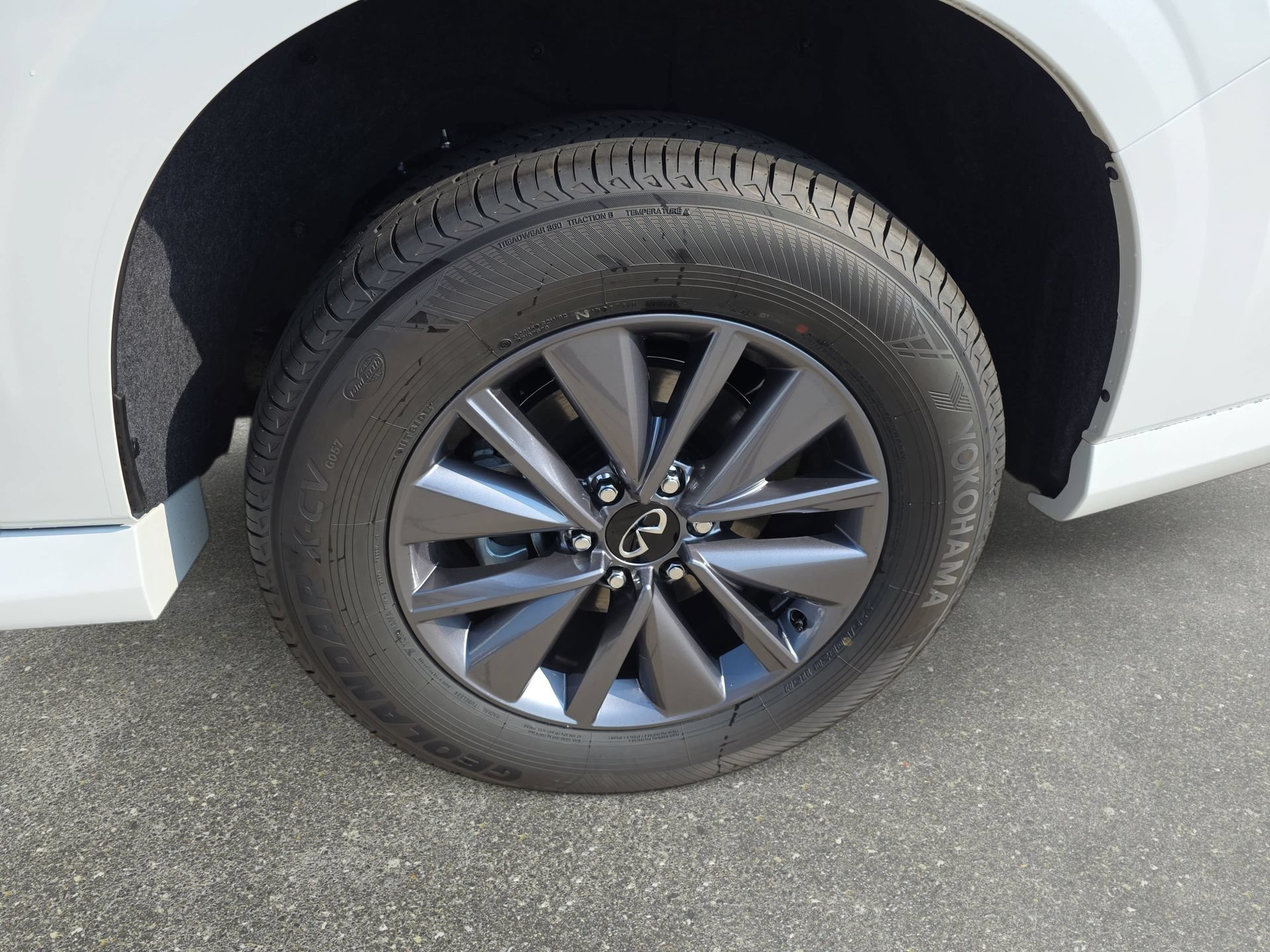 New 2026 INFINITI QX80 Pure RWD image 32