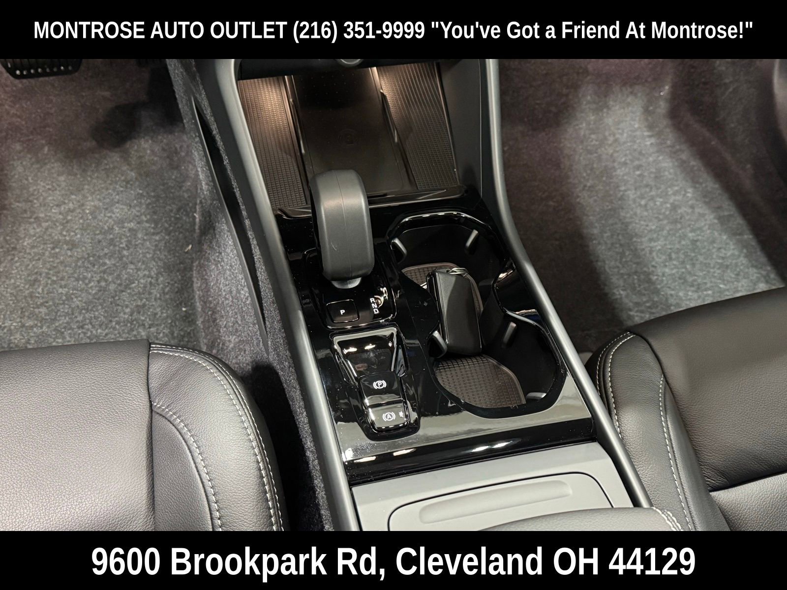 New 2026 Volvo XC40 B5 Core w/ Protection Package Premier image 20