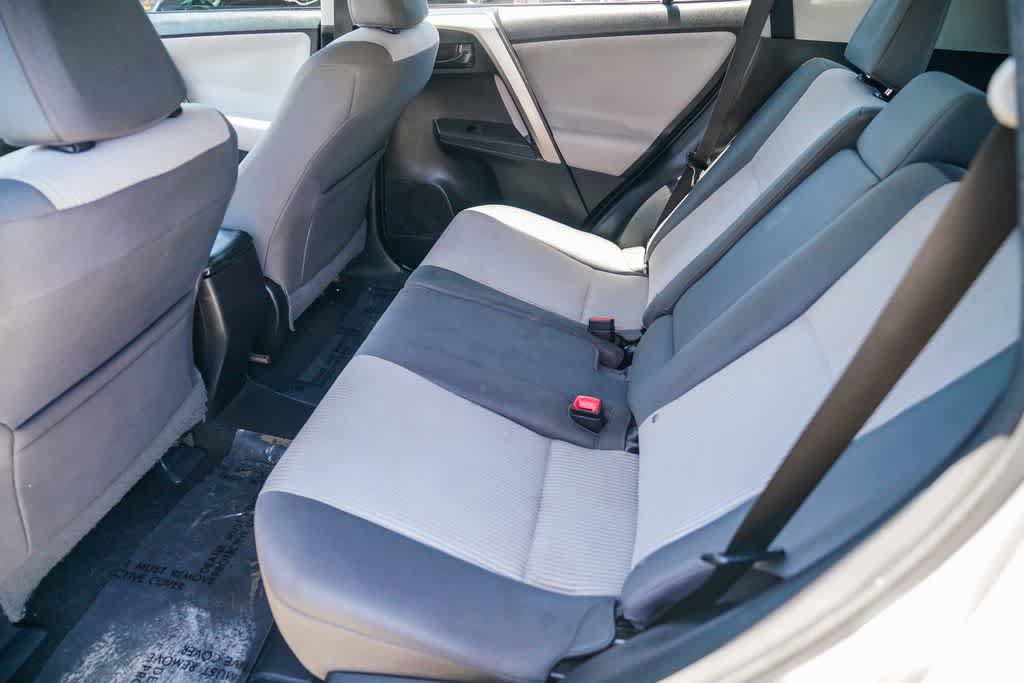 Used 2014 Toyota RAV4 LE FWD image 17