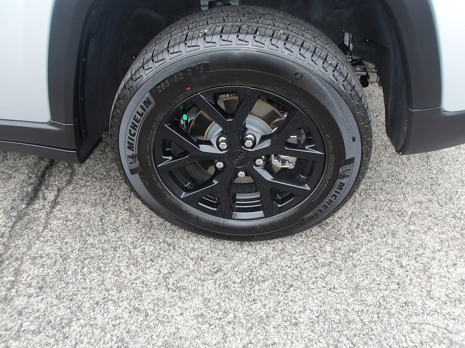 Used 2025 Jeep Grand Cherokee Altitude image 23