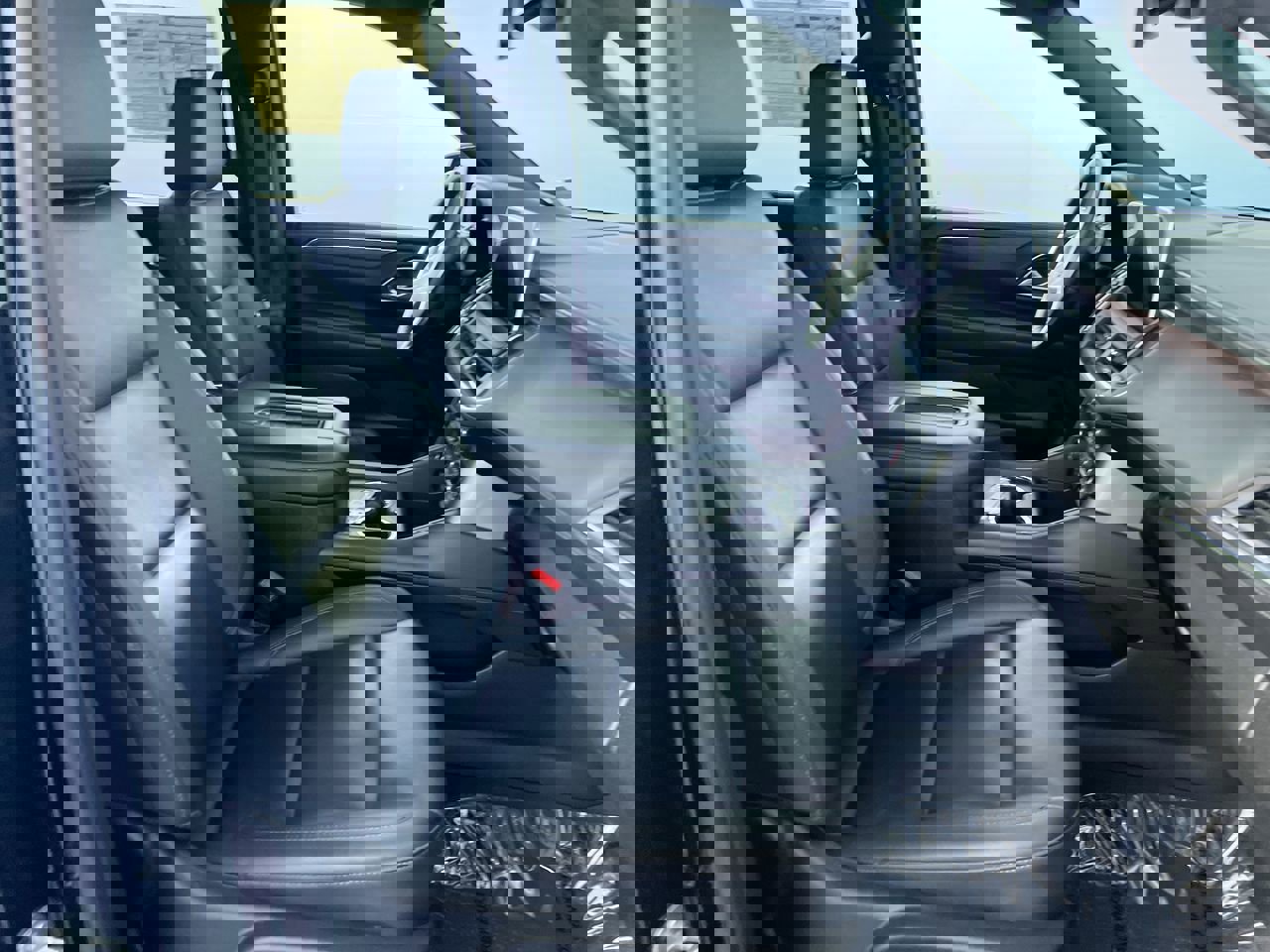 Used 2024 Chevrolet Tahoe LT AWD/4WD image 29