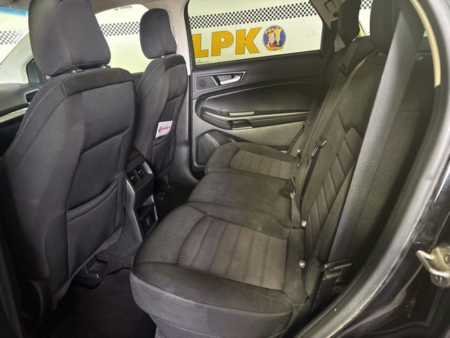 Used 2020 Ford Edge SE AWD/4WD image 12