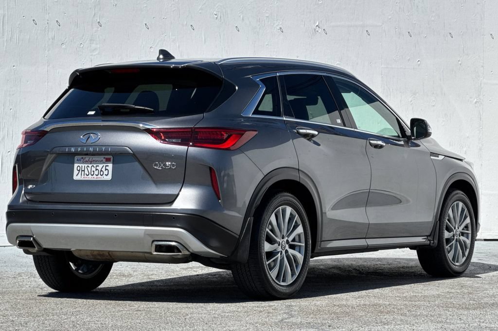 Used 2023 INFINITI QX50 Luxe AWD/4WD image 3