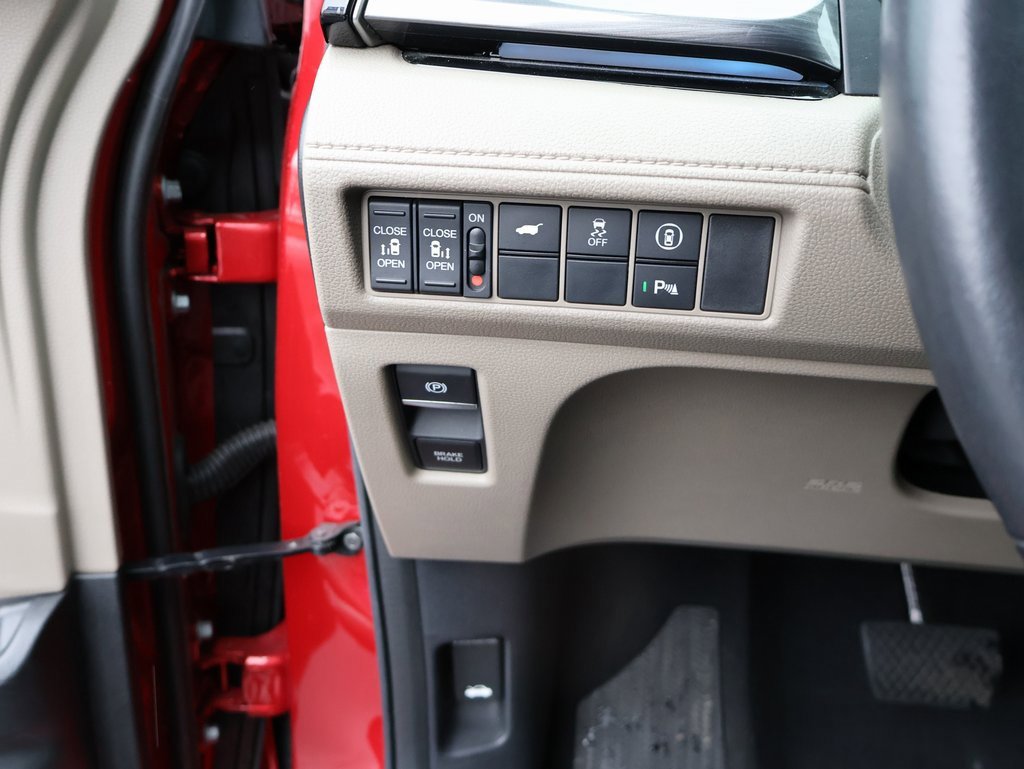 Certified 2023 Honda Odyssey Elite image 32