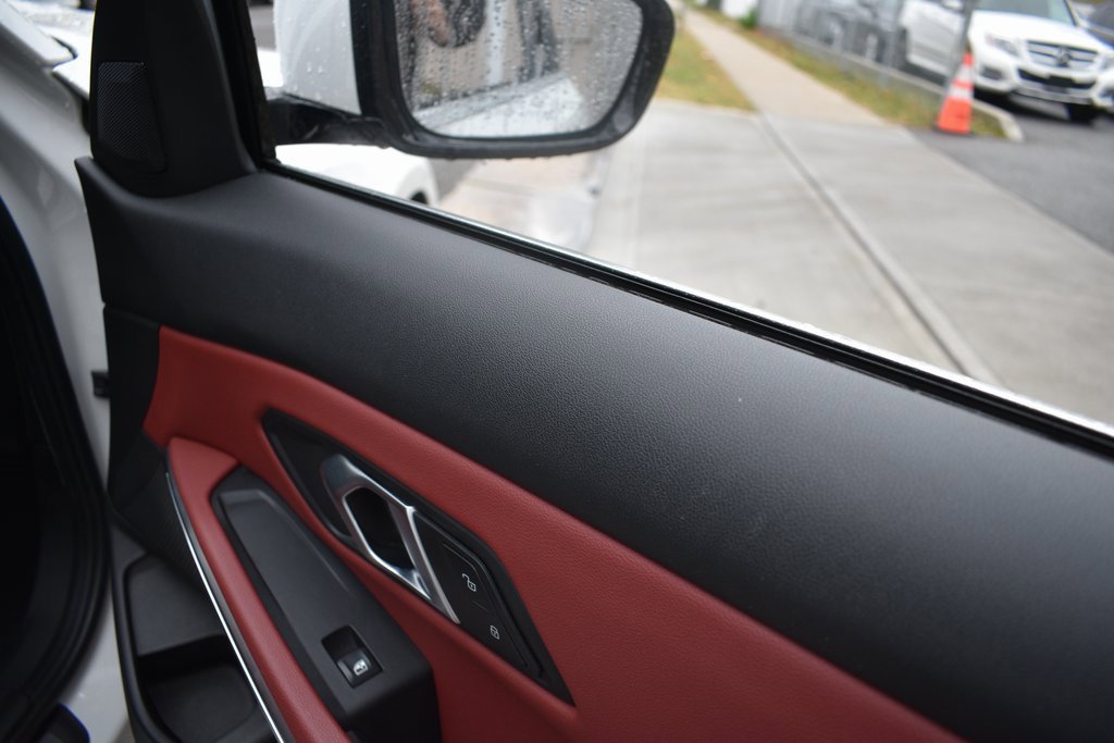 Used 2024 BMW 330i Sedan w/ Convenience Package image 23