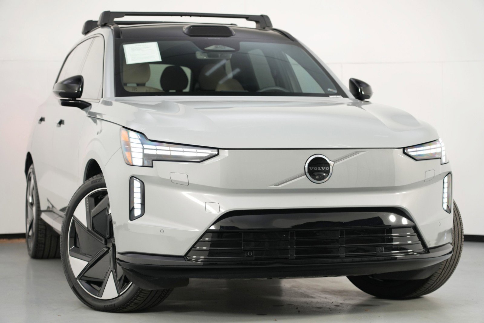 Used 2025 Volvo EX90 Ultra image 4