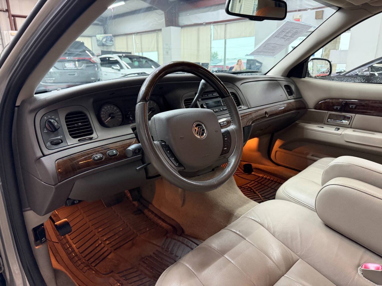Used 2010 Mercury Grand Marquis LS RWD image 18