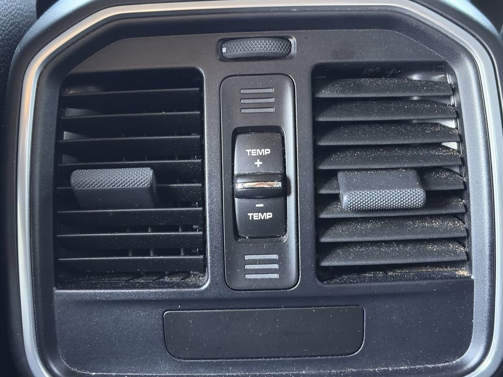 Used 2023 Porsche Macan image 19