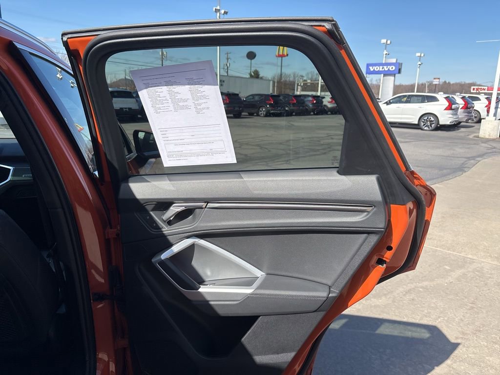 Used 2025 Audi Q3 2.0T Premium image 35